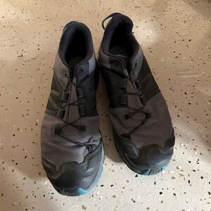 Men's Gray and Black Athletic Shoes